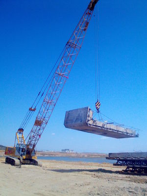 Cummins Hydraulic Truck Crane CQUY550 55T Big Lifting Weight 360° Turning Crawler
